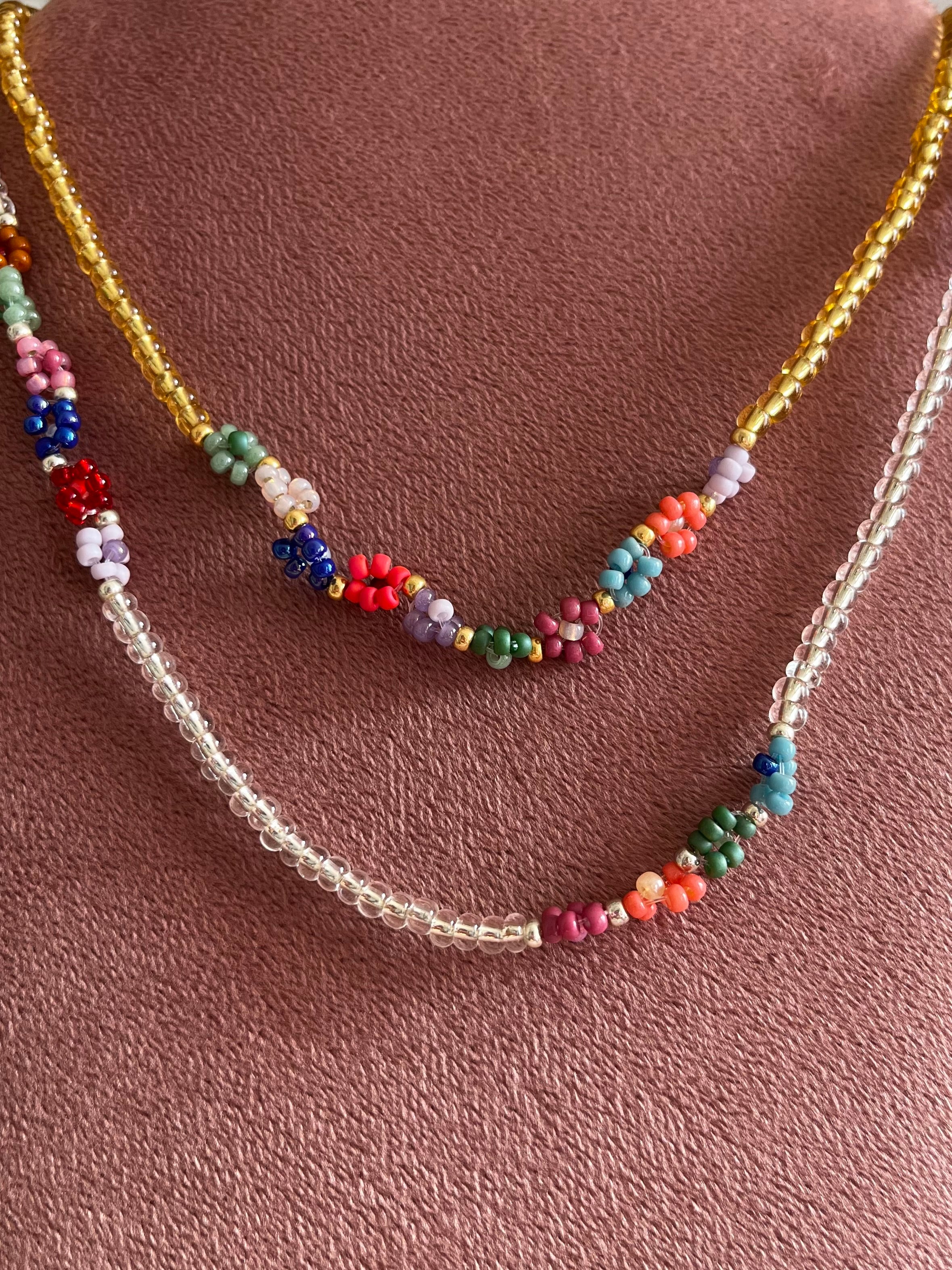 Kralenketting Goudkleurig of Zilverkleurig met Bloemen