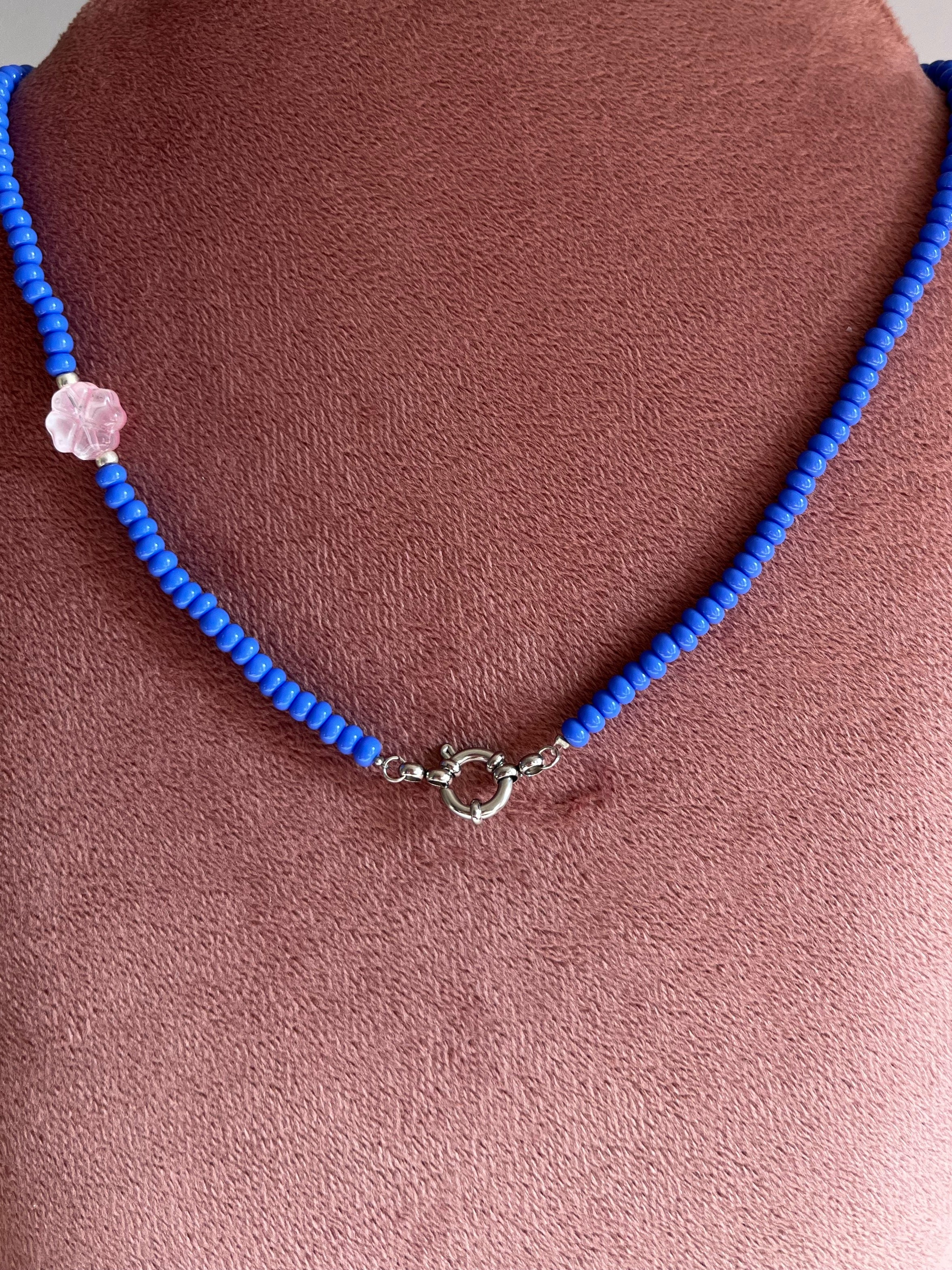 Kralenketting Blauw of Turquoise met Klavertje Vier