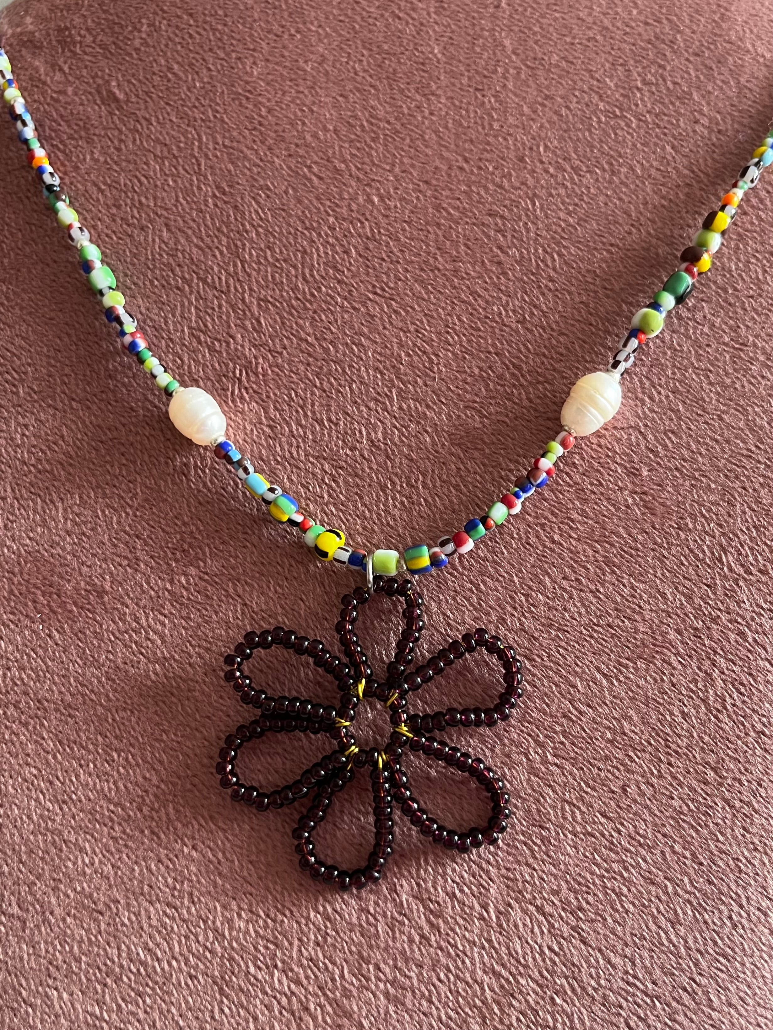 Kralenketting Strepen & Parel Kralen met Bloem Bedel