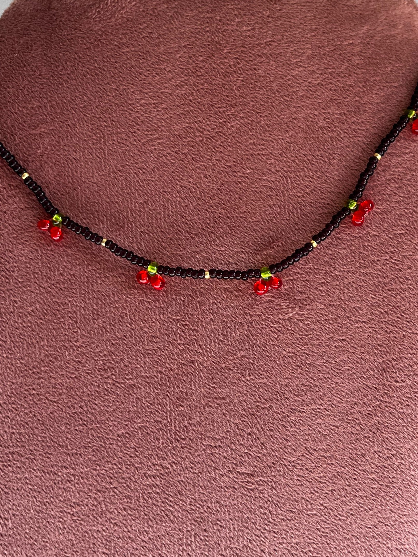 Kralenketting Donkerpaars met Kersen