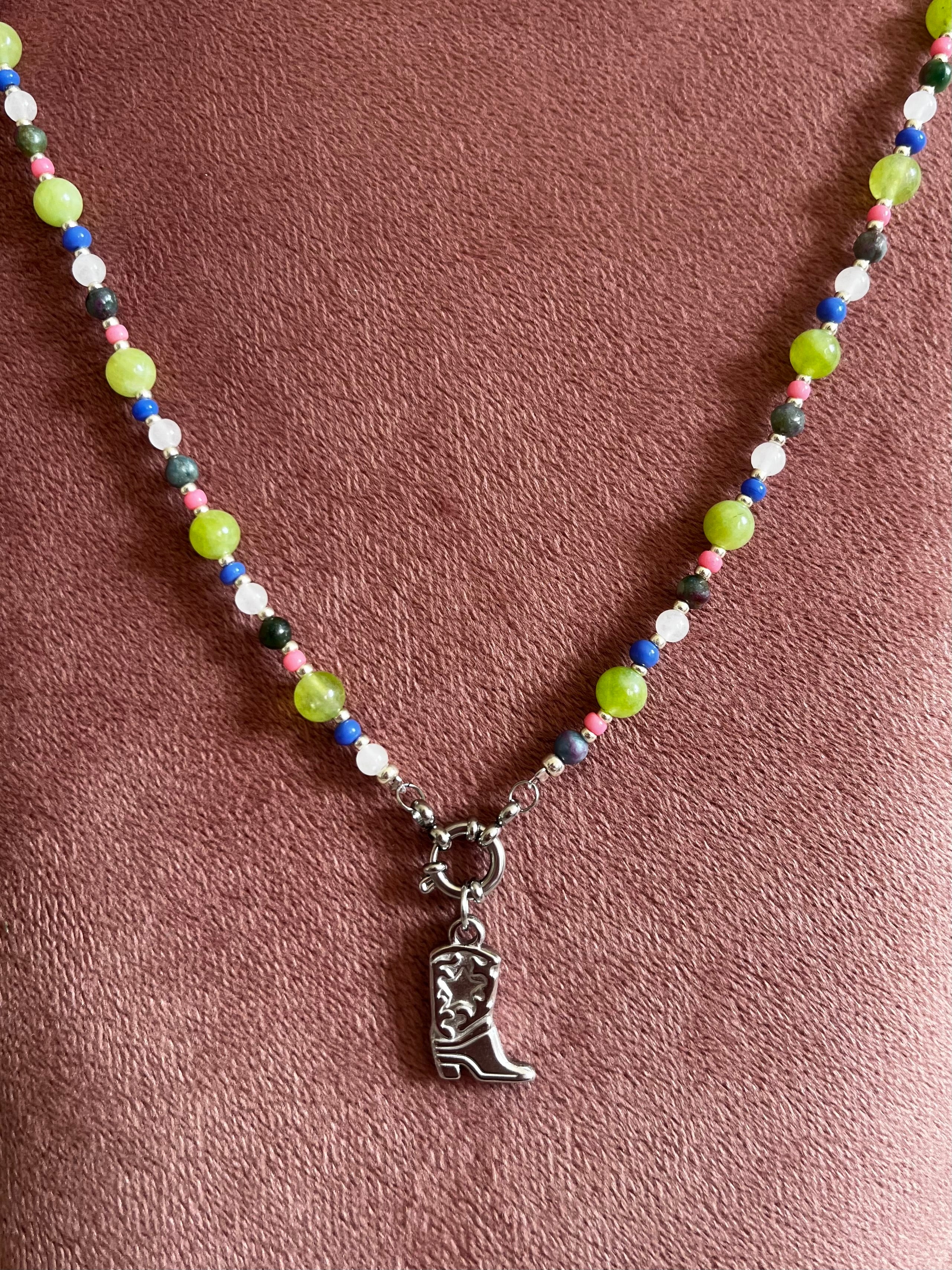 Kralenketting Groen, Blauw & Roze met Laars Bedel